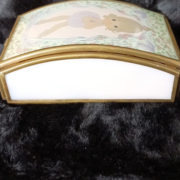 Precious Moments Music Box - Picture 11 of 12
